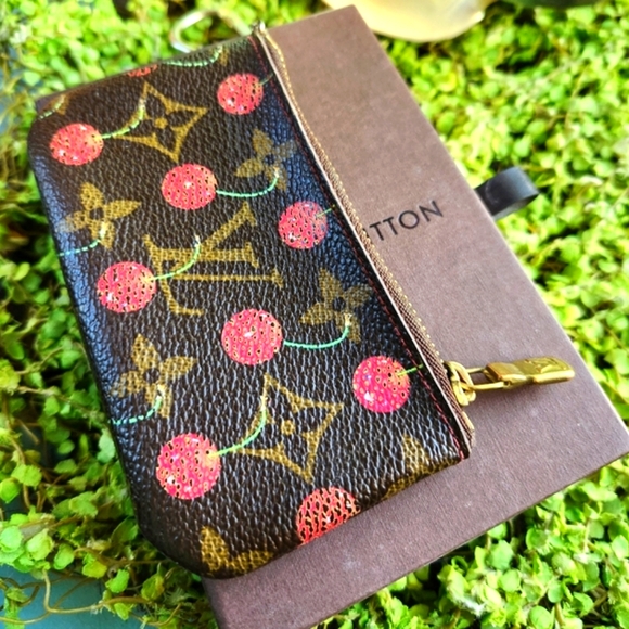 Y2K LOUIS Vuitton Zip Up Cherries Cherise Key Ring Credit Cards Cash Cles Purse - Picture 10 of 12